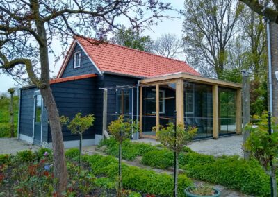 Garage met veranda